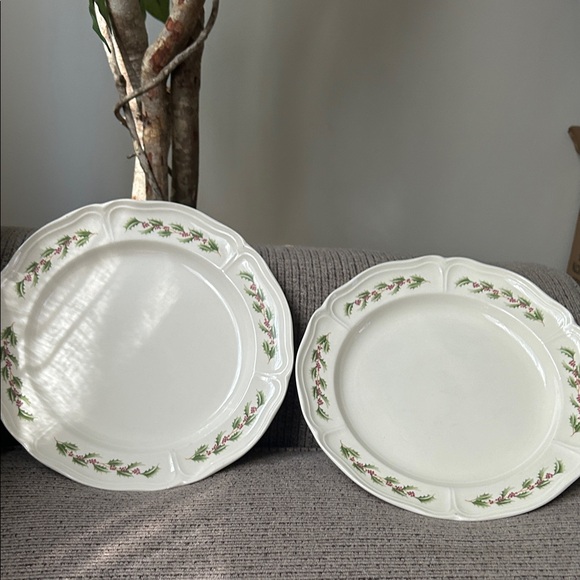 Wedgwood White Plates with Green and Red Floral Accents - Picture 1 of 3
